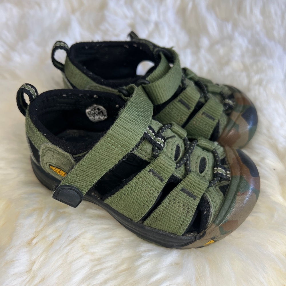 Keen Newport H2 Water Hiking Walking Sandal Shoes Green Camo Toddler Boy 6c